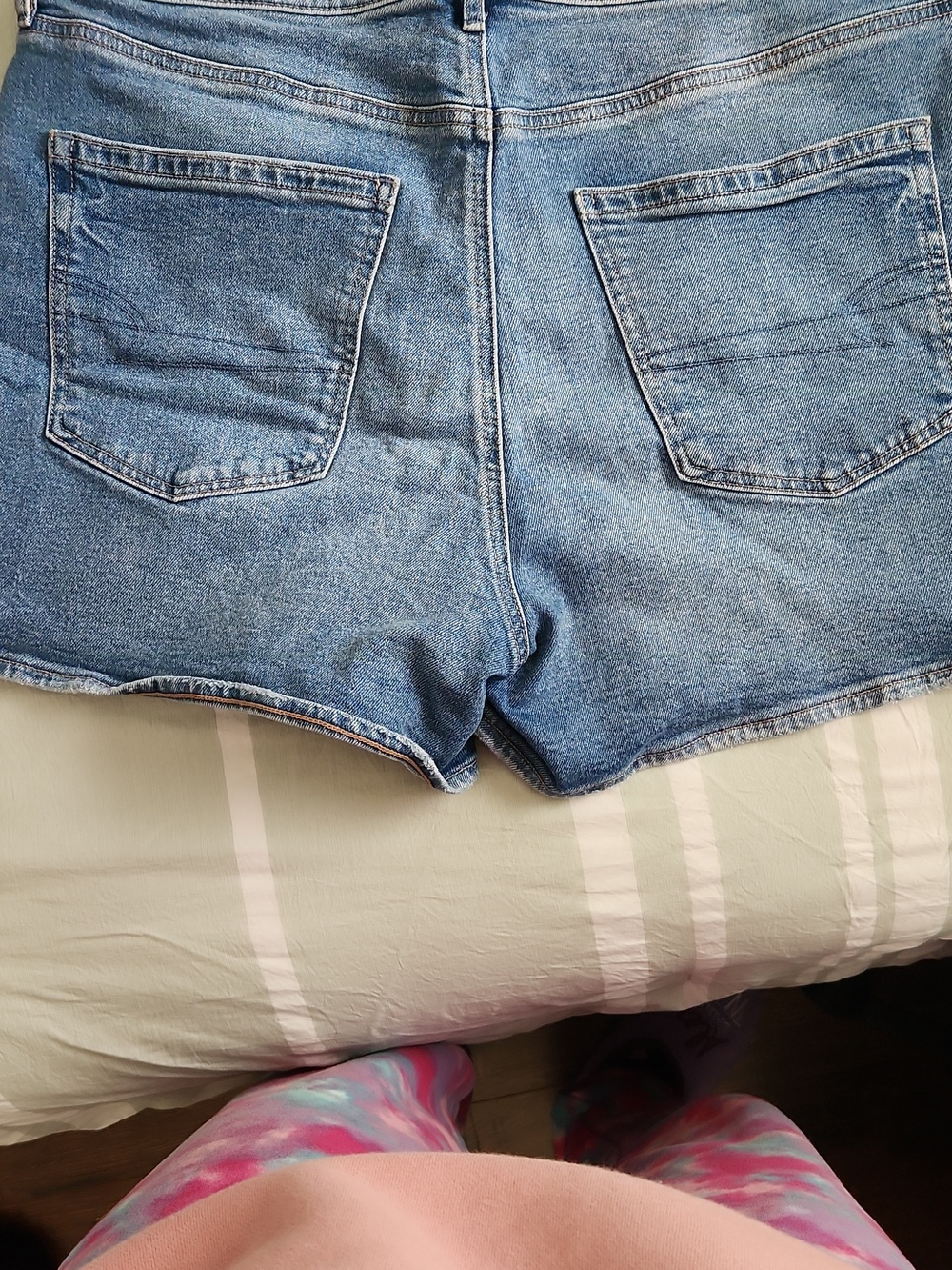 Womens American Eagle Jean Shorts Size 12 - Picture 9 of 10